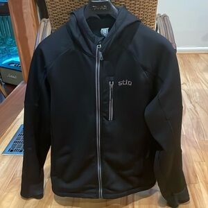 Men’s black Stio fleece jacket with hood.